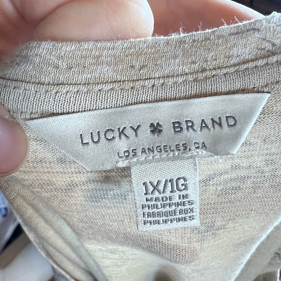 Lucky Brand Linen Blend Bandanna Print Tee - Picture 8 of 8